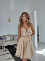 Exclusive courte gold
