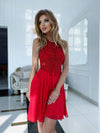 Mercedes courte rouge